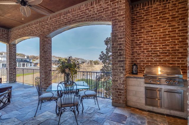 715 Winding Bend Circle, Highland Village, TX 75077