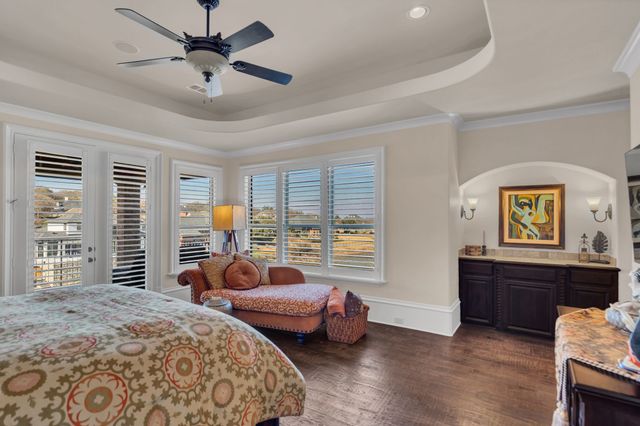 715 Winding Bend Circle, Highland Village, TX 75077