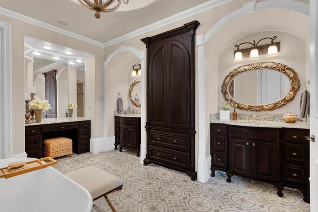 715 Winding Bend Circle, Highland Village, TX 75077