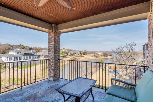 715 Winding Bend Circle, Highland Village, TX 75077