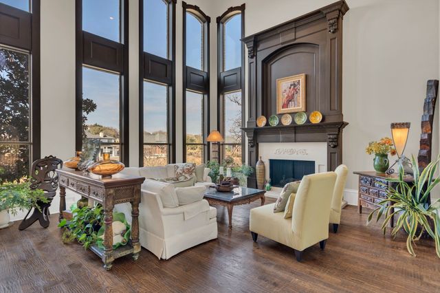 715 Winding Bend Circle, Highland Village, TX 75077