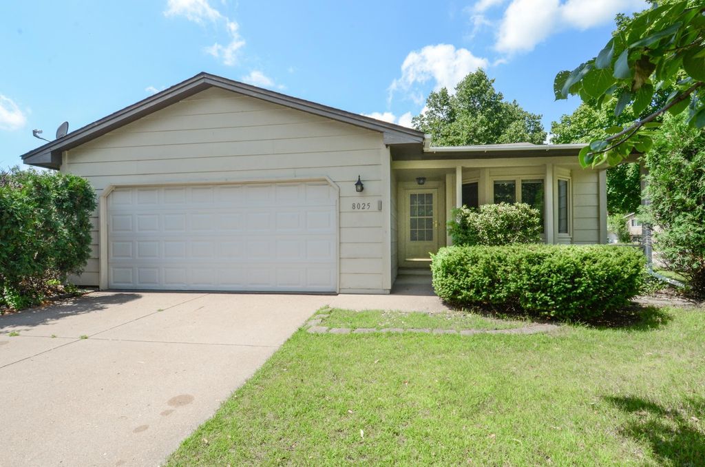 8025 Fairfield Road N, Brooklyn Park, MN 55444
