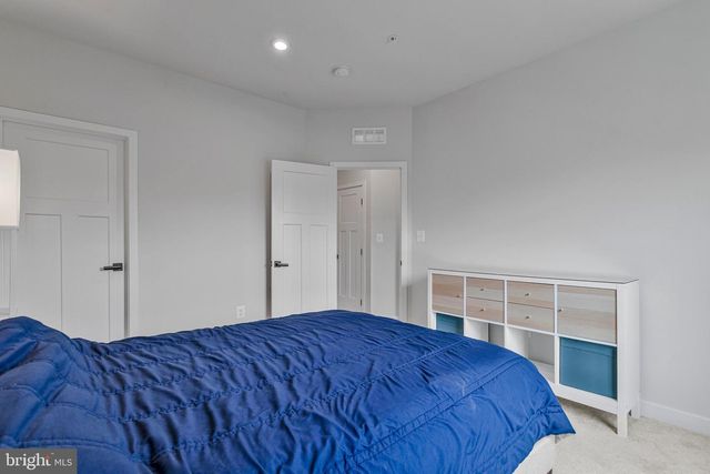 10910 PRESIDENTIAL PKWY, Upper Marlboro, MD 20772