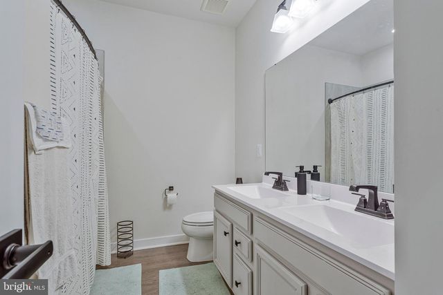 10910 PRESIDENTIAL PKWY, Upper Marlboro, MD 20772