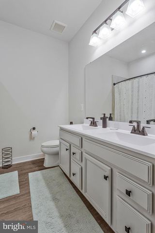 10910 PRESIDENTIAL PKWY, Upper Marlboro, MD 20772