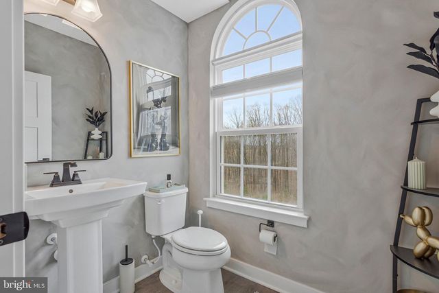 10910 PRESIDENTIAL PKWY, Upper Marlboro, MD 20772