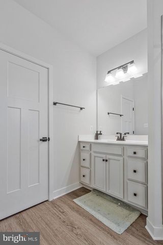 10910 PRESIDENTIAL PKWY, Upper Marlboro, MD 20772