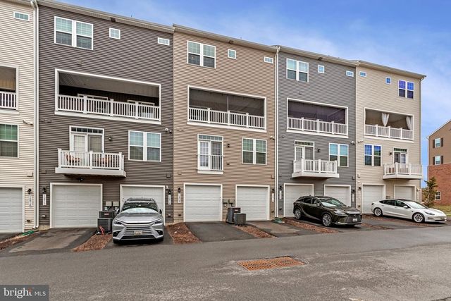 10910 PRESIDENTIAL PKWY, Upper Marlboro, MD 20772