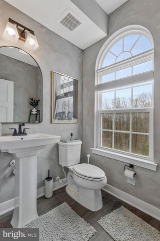 10910 PRESIDENTIAL PKWY, Upper Marlboro, MD 20772