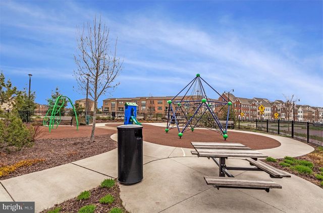 10910 PRESIDENTIAL PKWY, Upper Marlboro, MD 20772