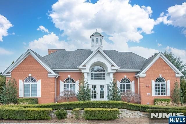 124 Stratford Drive, Nutley, NJ 07110