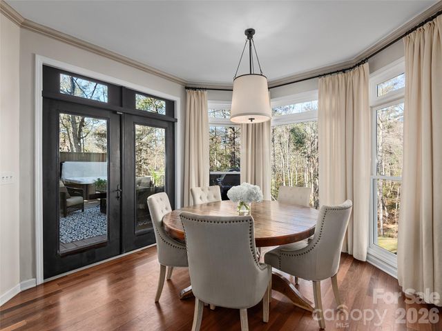 335 Red Fox Circle, Asheville, NC 28803