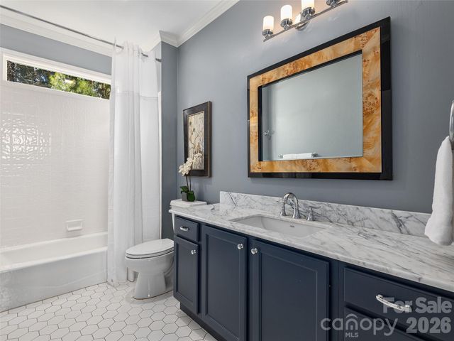 335 Red Fox Circle, Asheville, NC 28803