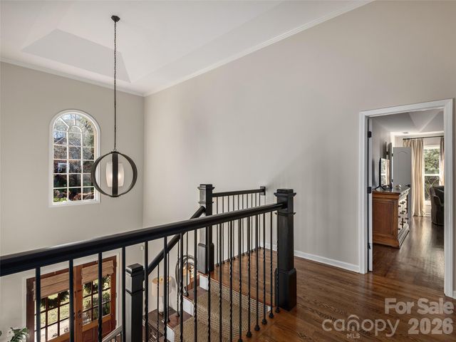 335 Red Fox Circle, Asheville, NC 28803