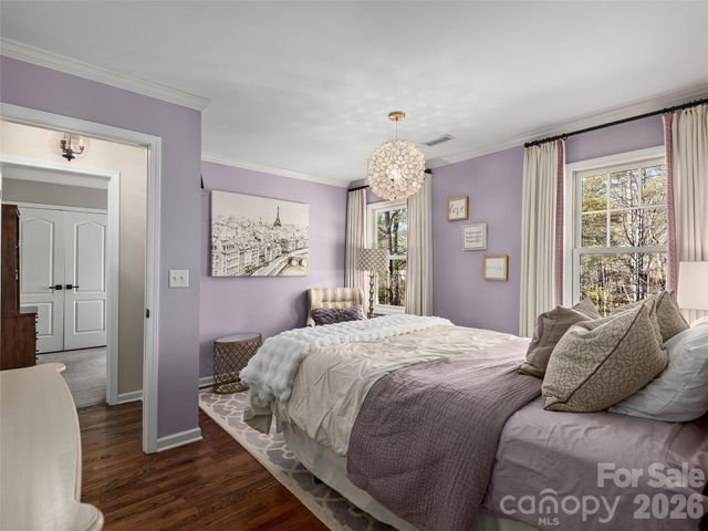 335 Red Fox Circle, Asheville, NC 28803