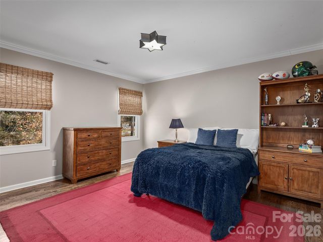 335 Red Fox Circle, Asheville, NC 28803