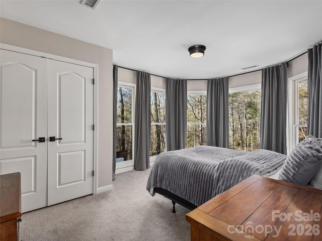 335 Red Fox Circle, Asheville, NC 28803