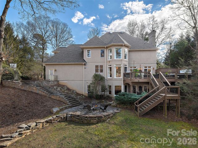 335 Red Fox Circle, Asheville, NC 28803