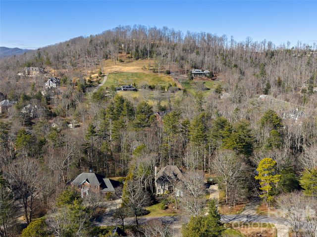 335 Red Fox Circle, Asheville, NC 28803