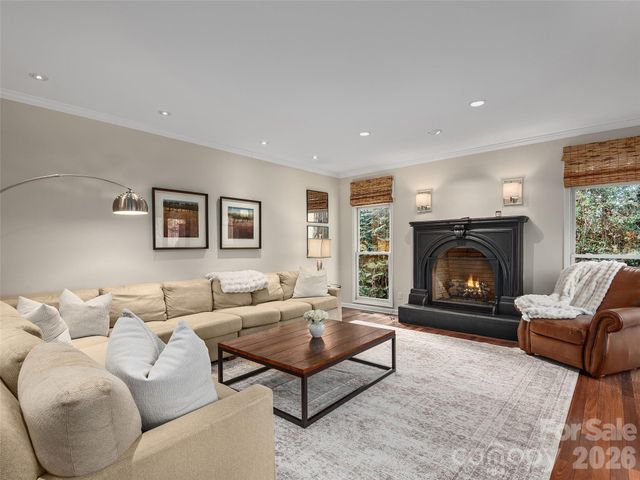 335 Red Fox Circle, Asheville, NC 28803