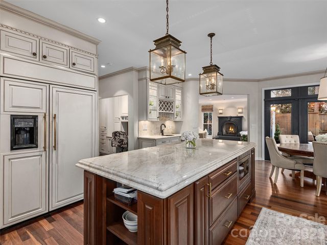 335 Red Fox Circle, Asheville, NC 28803