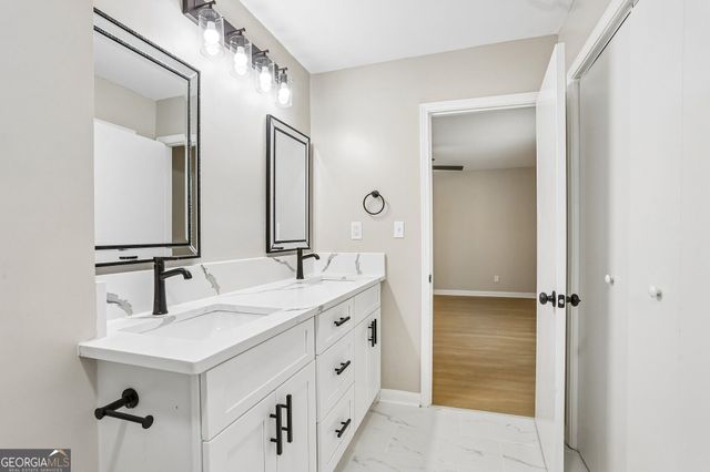 5497 Gibson Drive, Acworth, GA 30102
