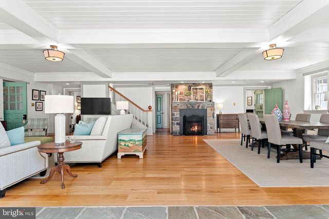 207 CARRIAGE, Newtown Square, PA 19073