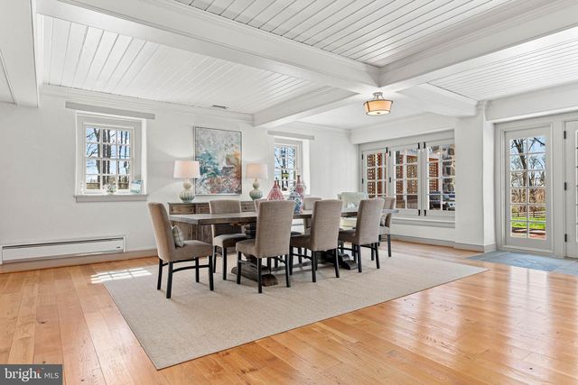 207 CARRIAGE, Newtown Square, PA 19073