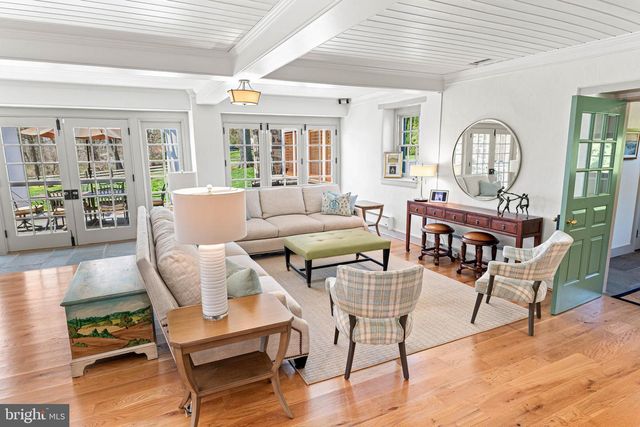 207 CARRIAGE, Newtown Square, PA 19073