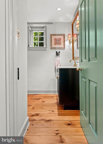 207 CARRIAGE, Newtown Square, PA 19073