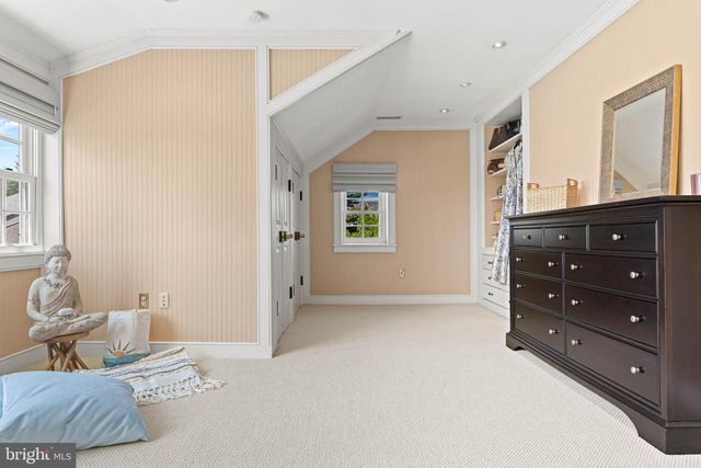207 CARRIAGE, Newtown Square, PA 19073