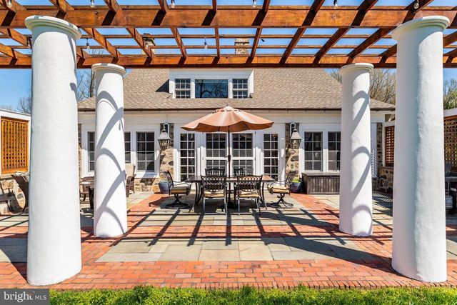 207 CARRIAGE, Newtown Square, PA 19073