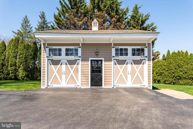 207 CARRIAGE, Newtown Square, PA 19073