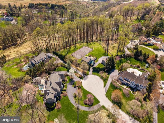 207 CARRIAGE, Newtown Square, PA 19073