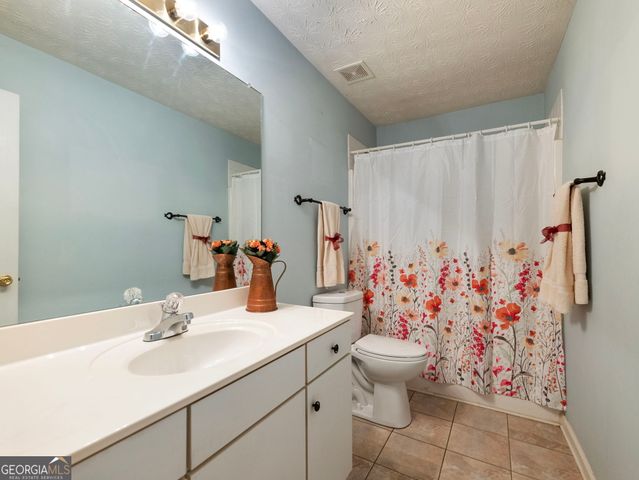 7019 Valley Forge Drive, Flowery Branch, GA 30542