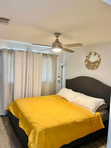 575 N Villa Court 105, Palm Springs, CA 92262