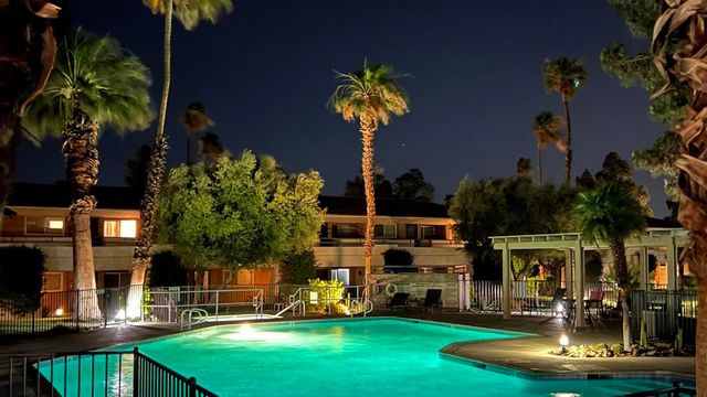 575 N Villa Court 105, Palm Springs, CA 92262