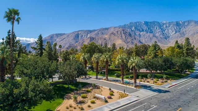 575 N Villa Court 105, Palm Springs, CA 92262