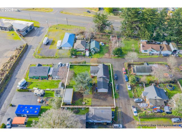 62875 School Rd, Coos Bay, OR 97420