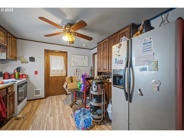 62875 School Rd, Coos Bay, OR 97420