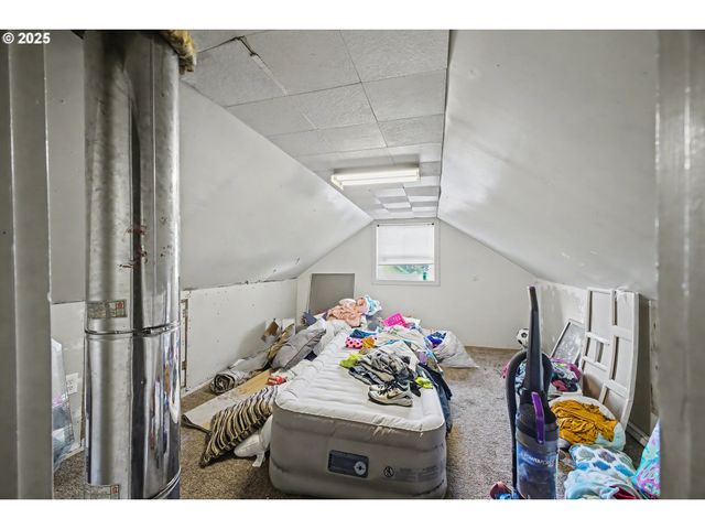 62875 School Rd, Coos Bay, OR 97420