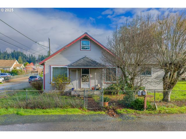62875 School Rd, Coos Bay, OR 97420