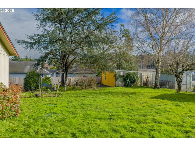 62875 School Rd, Coos Bay, OR 97420