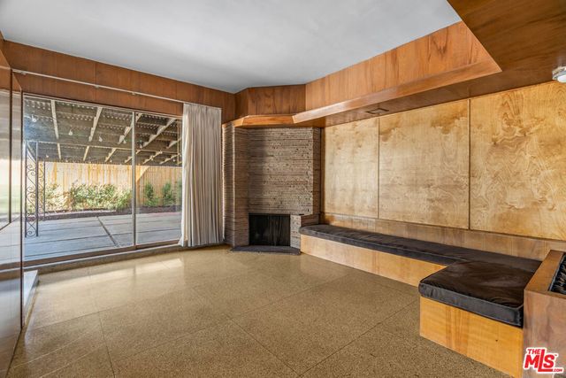 1838 S Victoria Avenue, Los Angeles, CA 90019