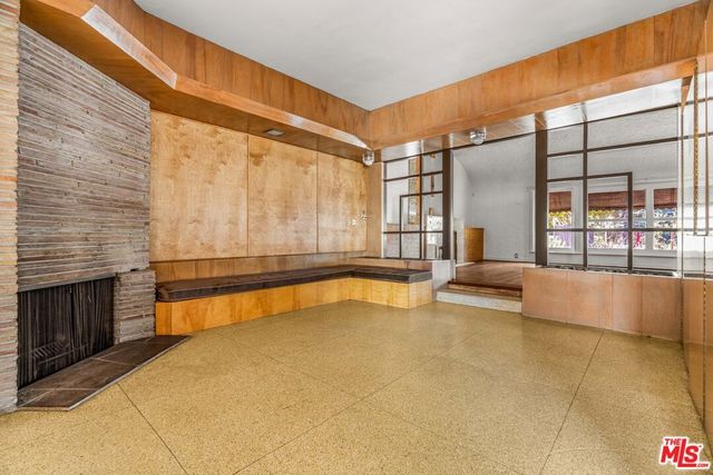 1838 S Victoria Avenue, Los Angeles, CA 90019