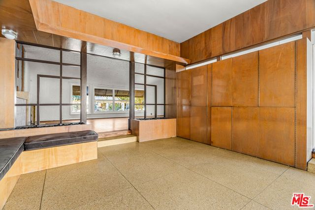 1838 S Victoria Avenue, Los Angeles, CA 90019
