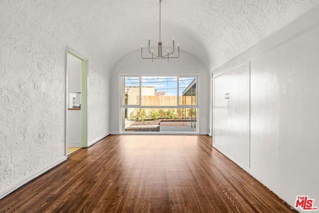 1838 S Victoria Avenue, Los Angeles, CA 90019
