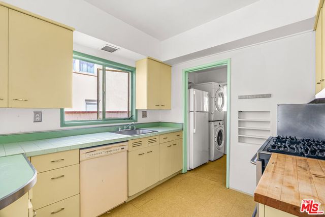 1838 S Victoria Avenue, Los Angeles, CA 90019