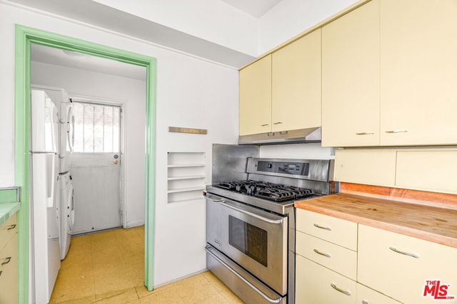 1838 S Victoria Avenue, Los Angeles, CA 90019