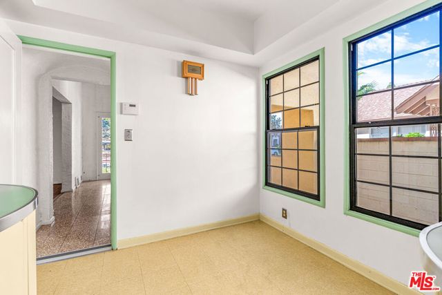 1838 S Victoria Avenue, Los Angeles, CA 90019